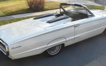 Ford-Thunderbird-1966-Convertible-10