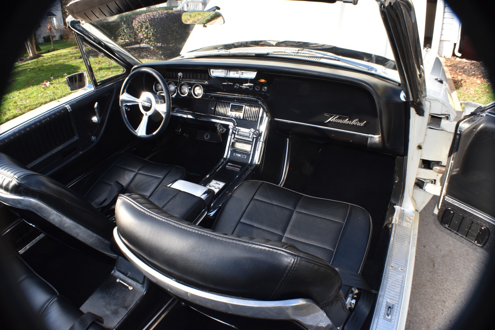 Ford-Thunderbird-1966-Convertible-21