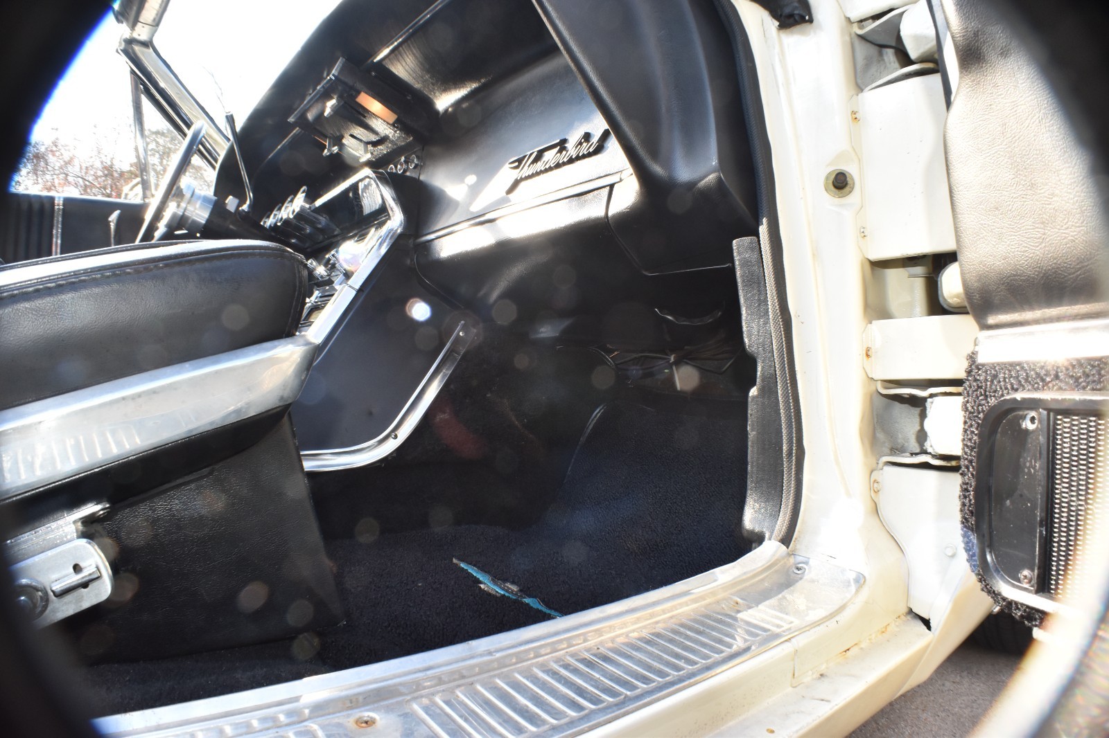 Ford-Thunderbird-1966-Convertible-22