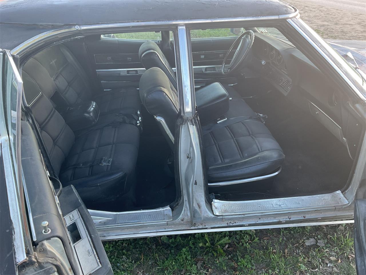 Ford-Thunderbird-1968-Primer-Black-3