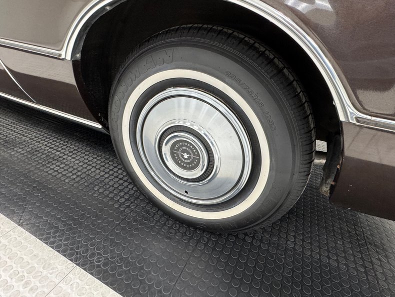 Ford-Thunderbird-1972-Dark-Brown-Metallic-Ginger-11