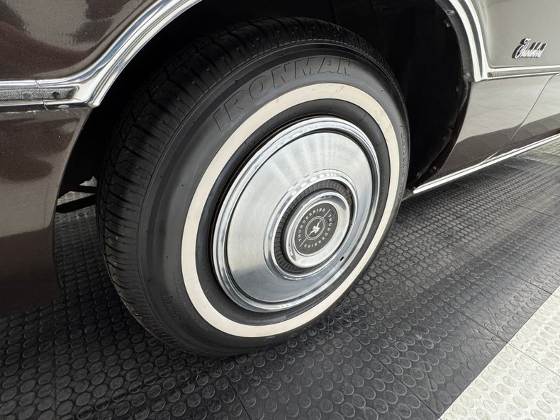 Ford-Thunderbird-1972-Dark-Brown-Metallic-Ginger-22