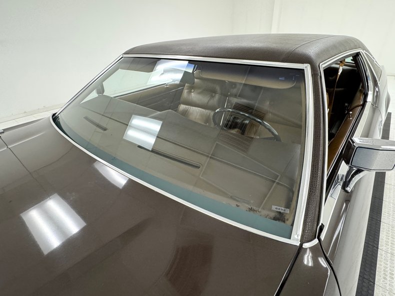 Ford-Thunderbird-1972-Dark-Brown-Metallic-Ginger-24