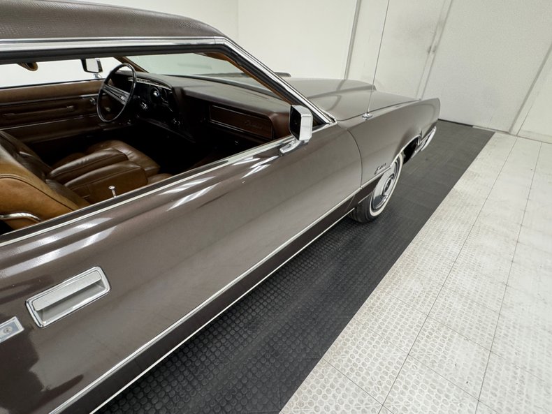 Ford-Thunderbird-1972-Dark-Brown-Metallic-Ginger-3