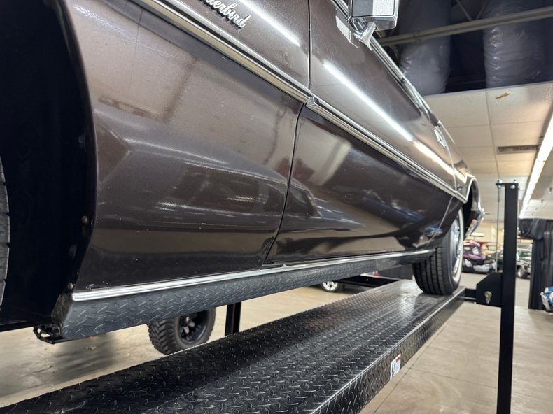 Ford-Thunderbird-1972-Dark-Brown-Metallic-Ginger-40