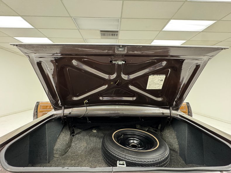 Ford-Thunderbird-1972-Dark-Brown-Metallic-Ginger-48