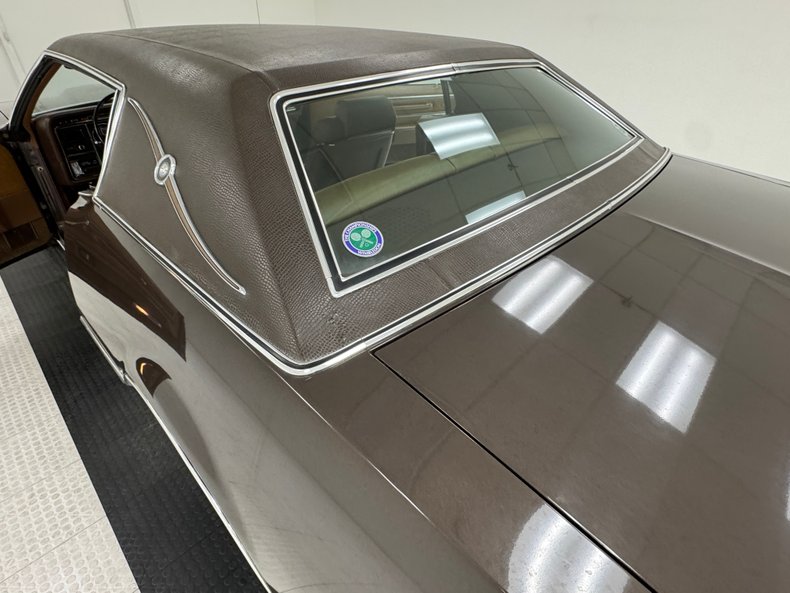 Ford-Thunderbird-1972-Dark-Brown-Metallic-Ginger-6