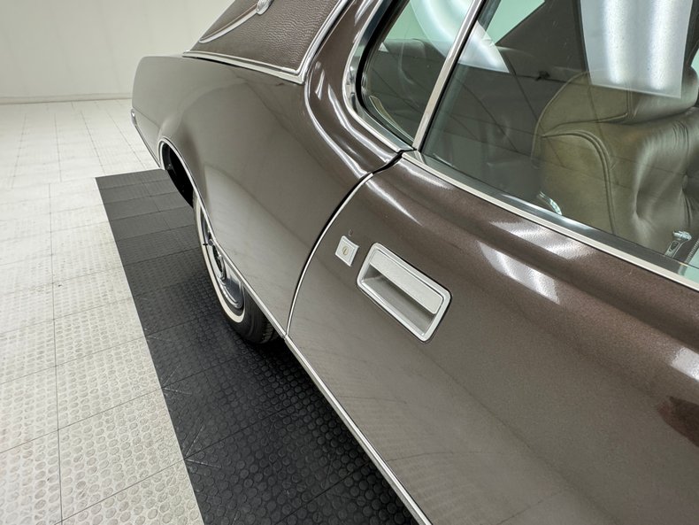 Ford-Thunderbird-1972-Dark-Brown-Metallic-Ginger-8