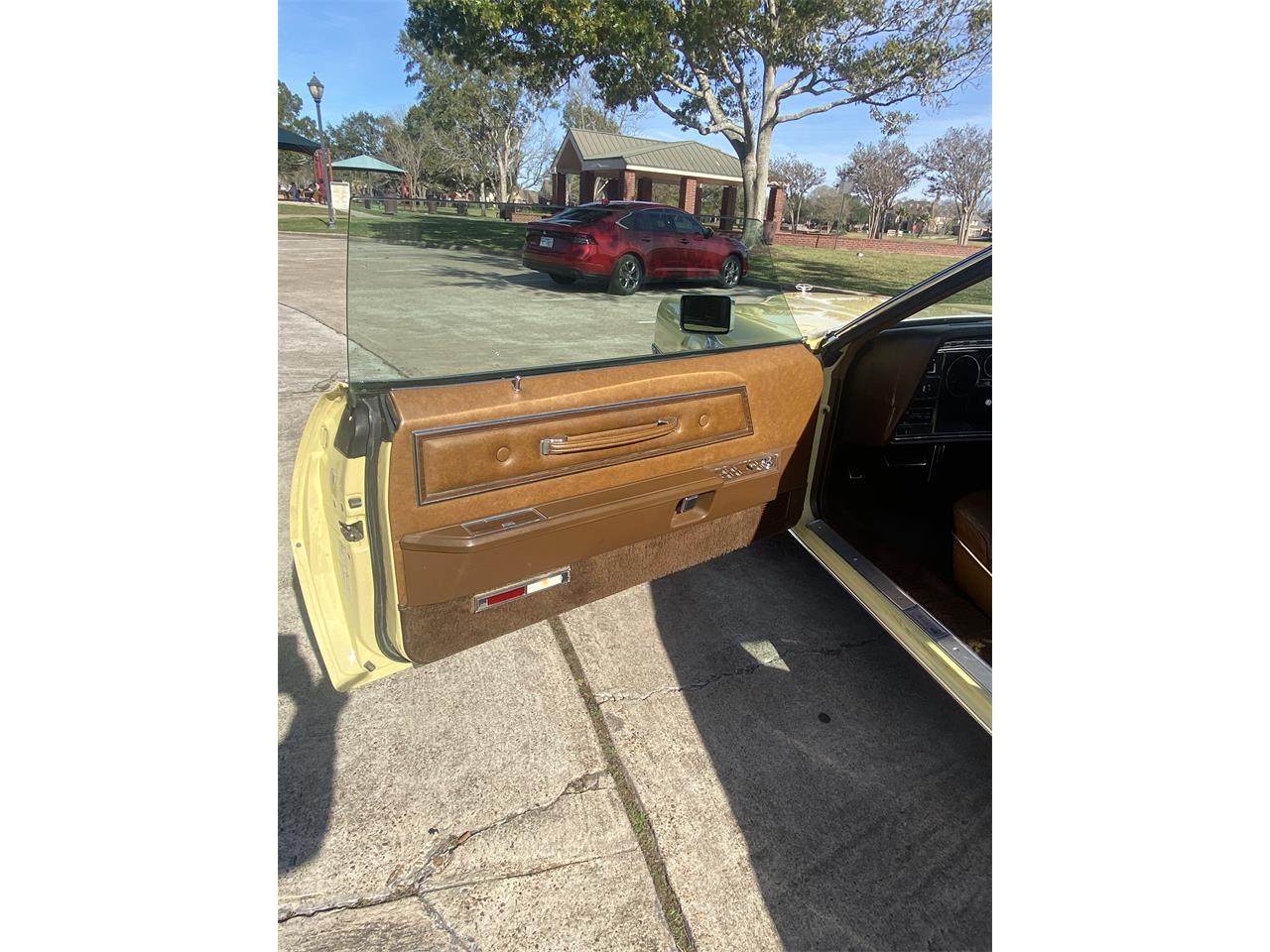 Ford-Thunderbird-1972-Yellow-Brown-10