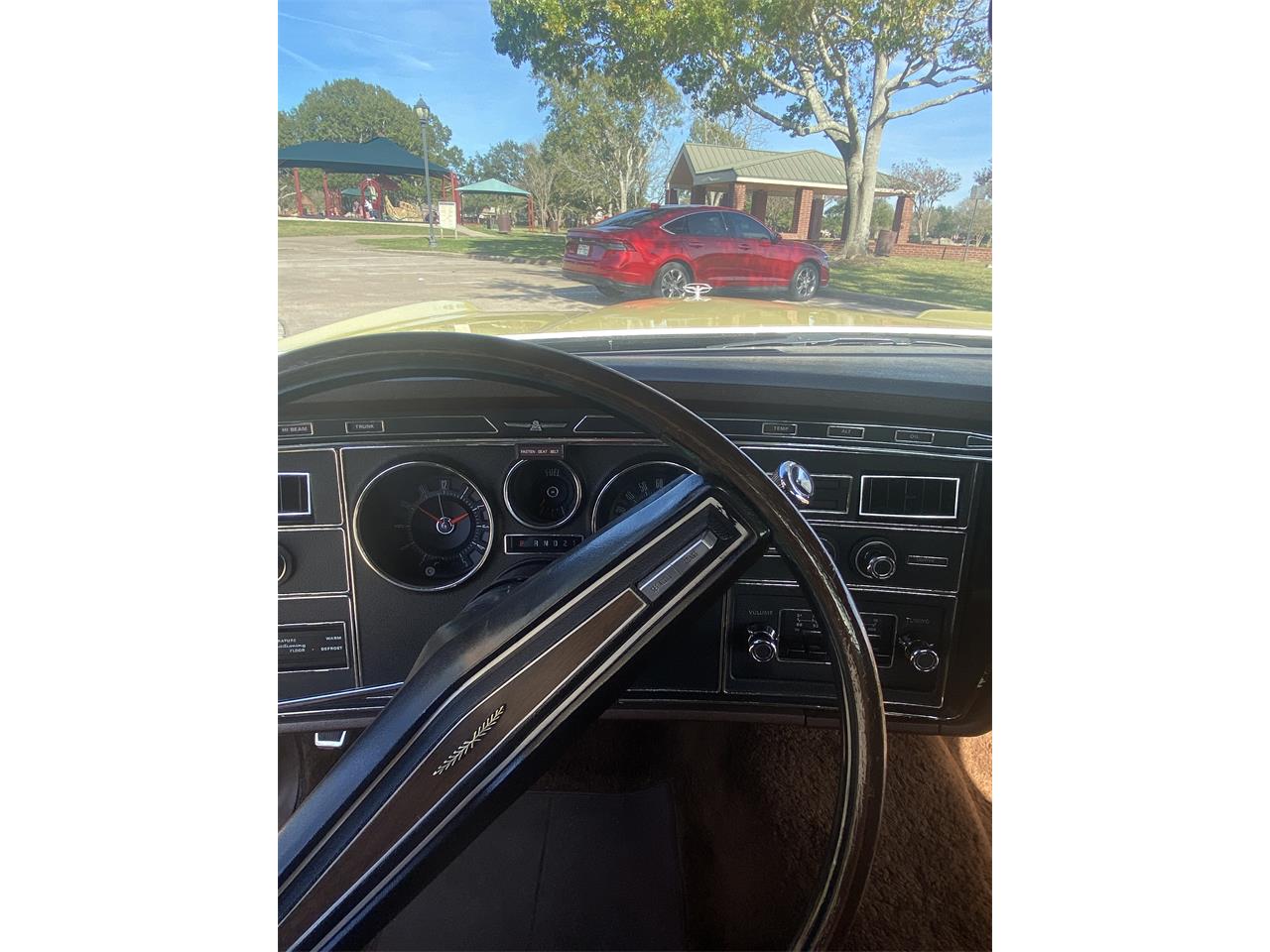 Ford-Thunderbird-1972-Yellow-Brown-12