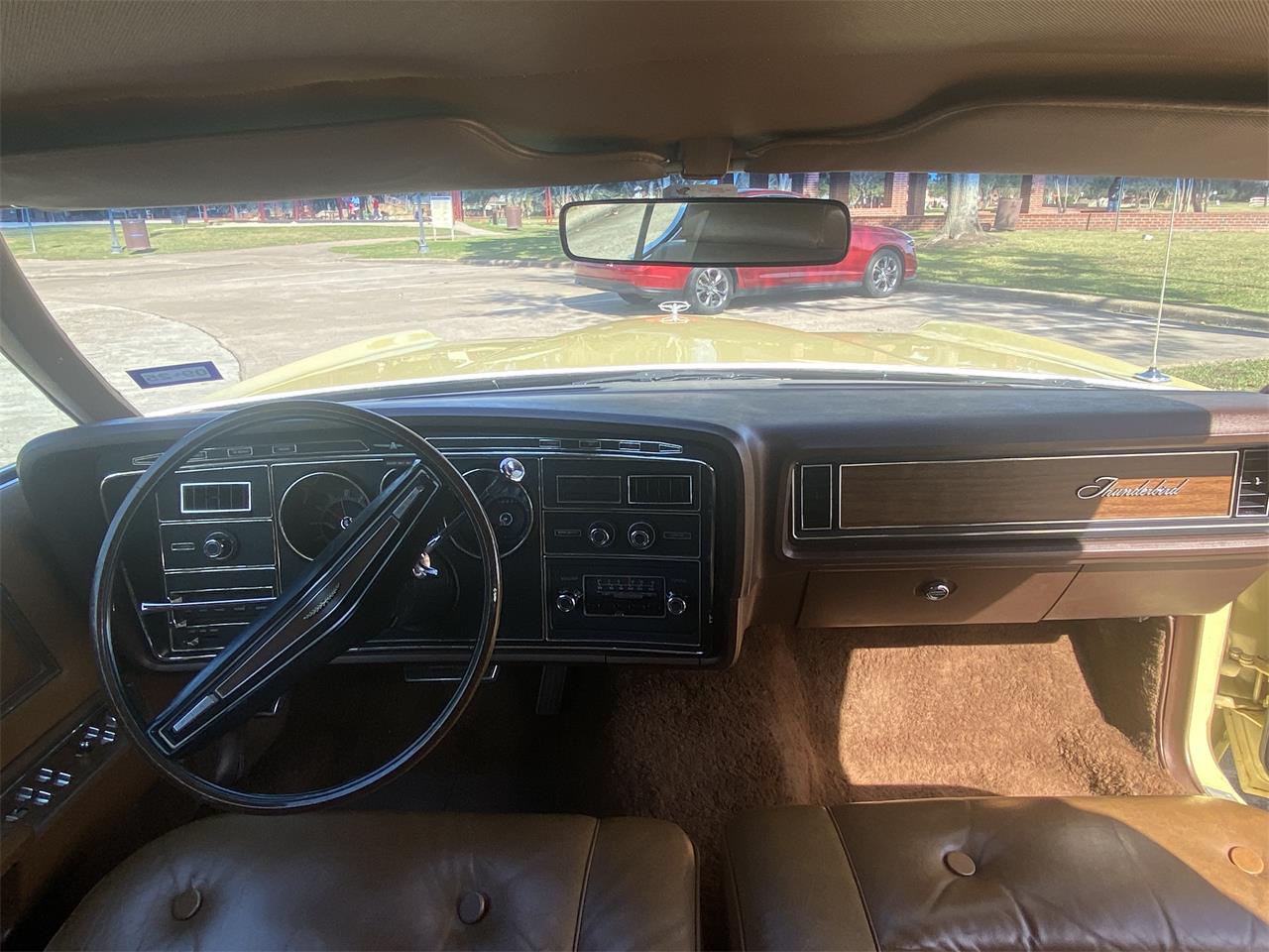 Ford-Thunderbird-1972-Yellow-Brown-14