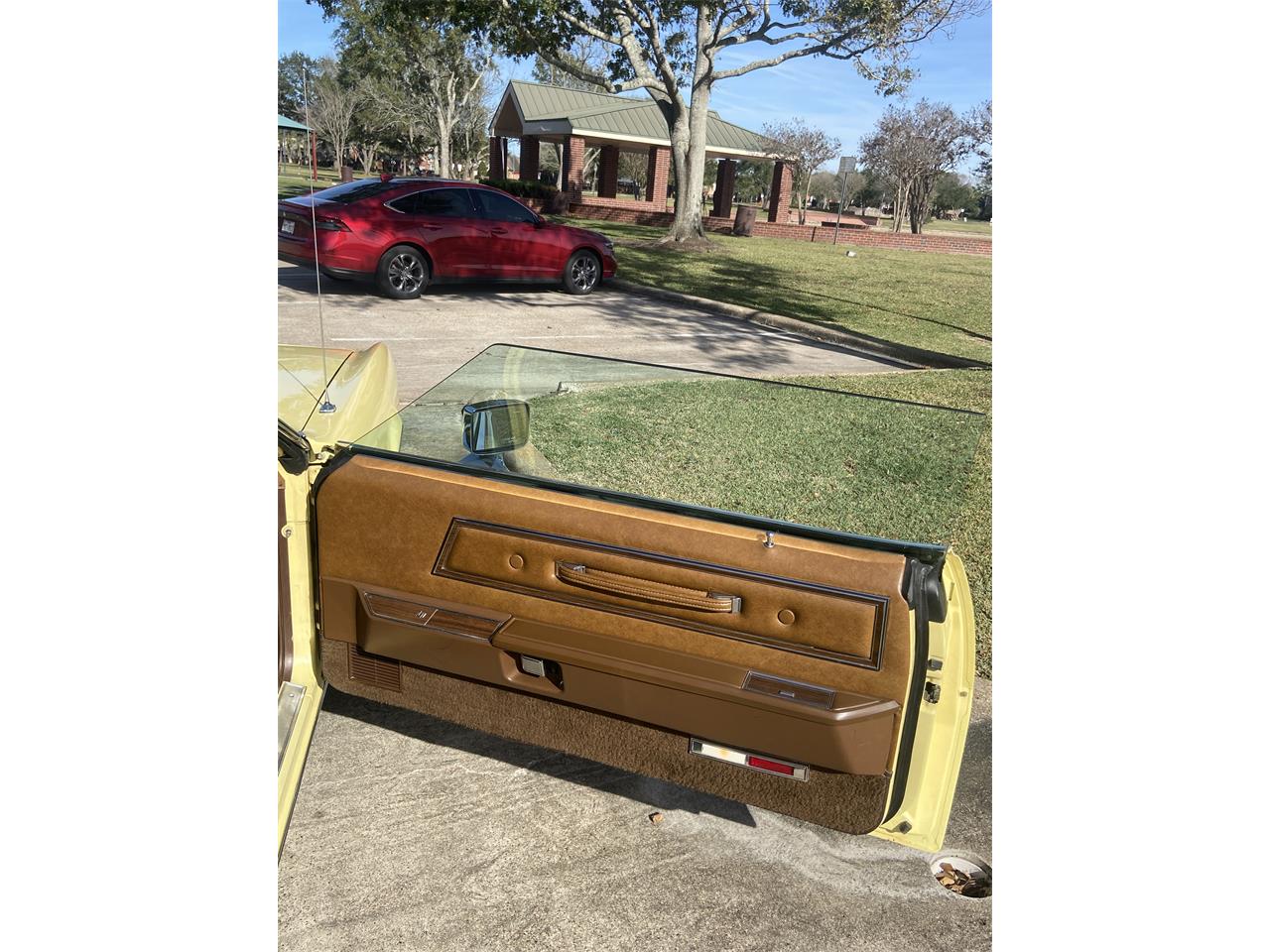 Ford-Thunderbird-1972-Yellow-Brown-6