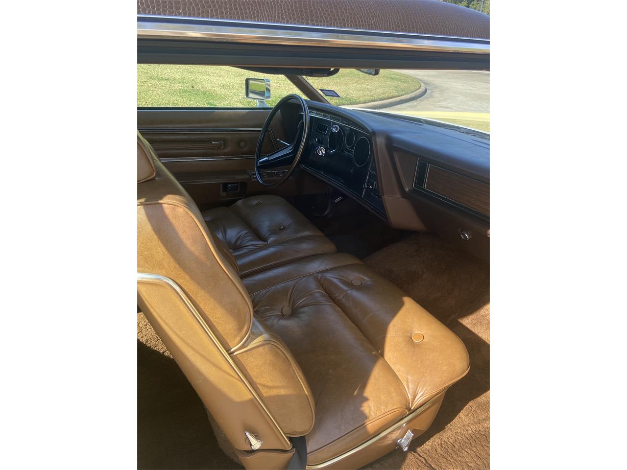 Ford-Thunderbird-1972-Yellow-Brown-7