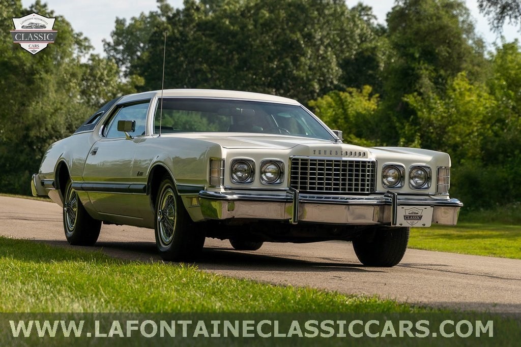 Ford-Thunderbird-1976-13