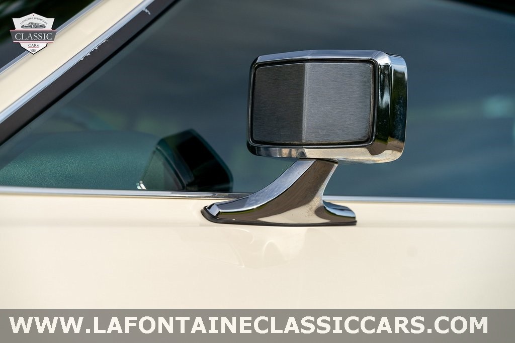 Ford-Thunderbird-1976-27