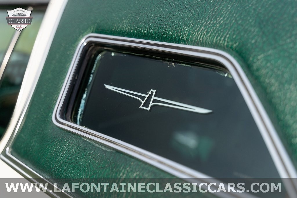 Ford-Thunderbird-1976-29