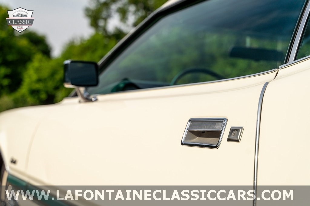 Ford-Thunderbird-1976-30