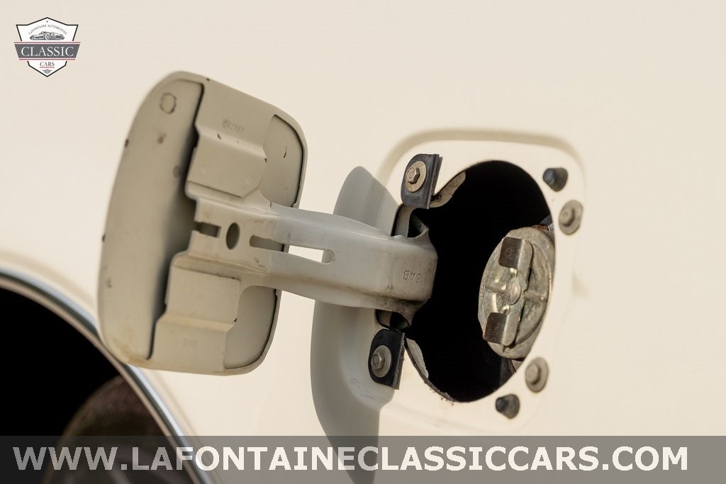 Ford-Thunderbird-1976-32