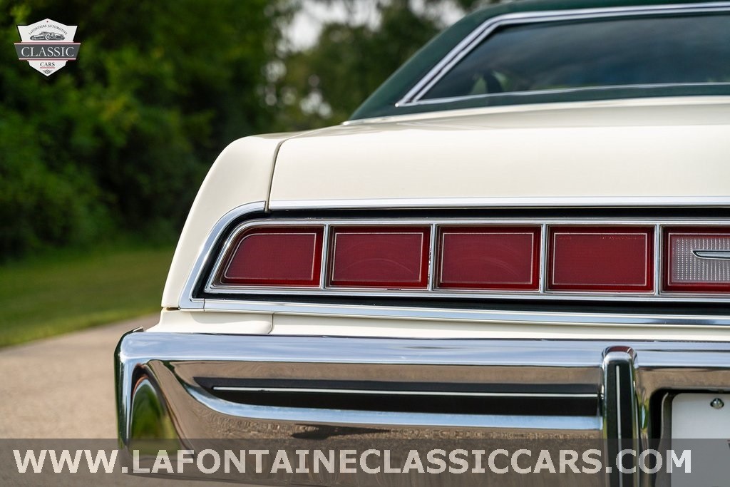 Ford-Thunderbird-1976-37