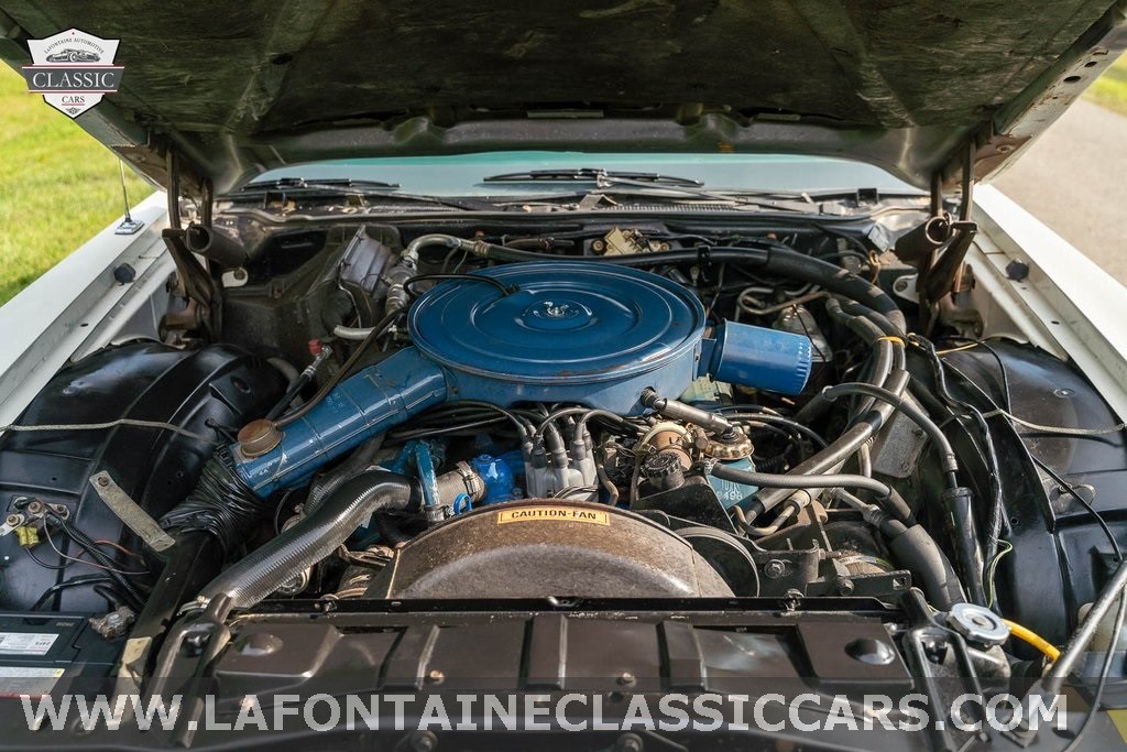 Ford-Thunderbird-1976-4