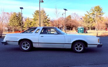 Ford-Thunderbird-1977-Coupe-12