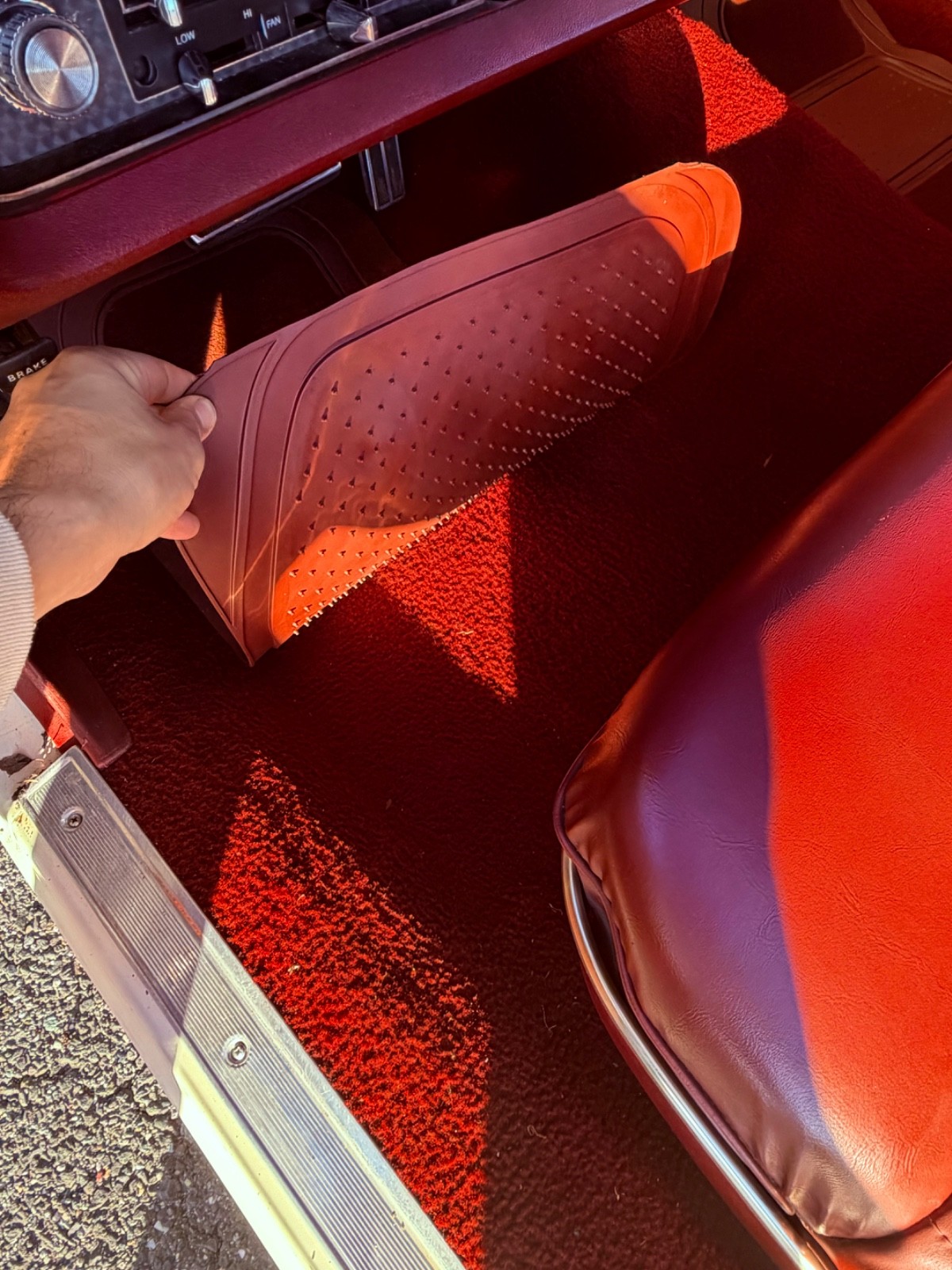 Ford-Thunderbird-1977-Coupe-22