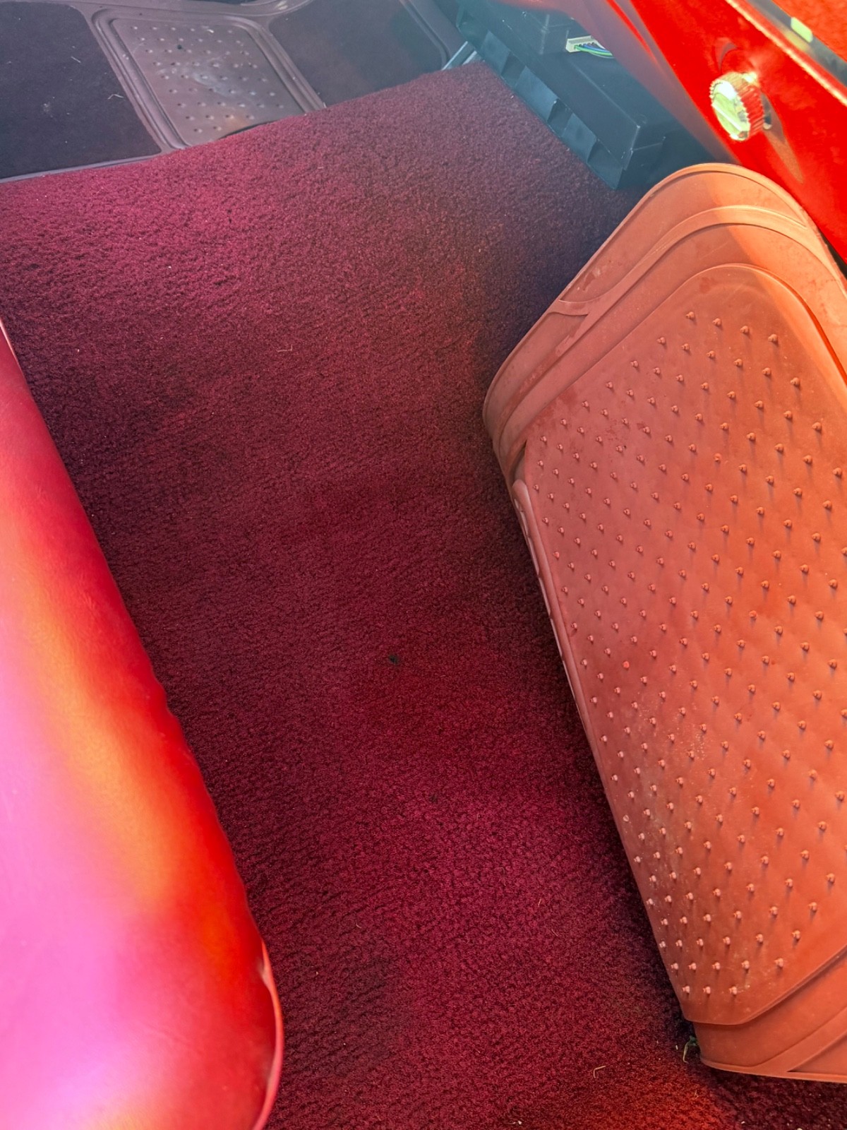 Ford-Thunderbird-1977-Coupe-28