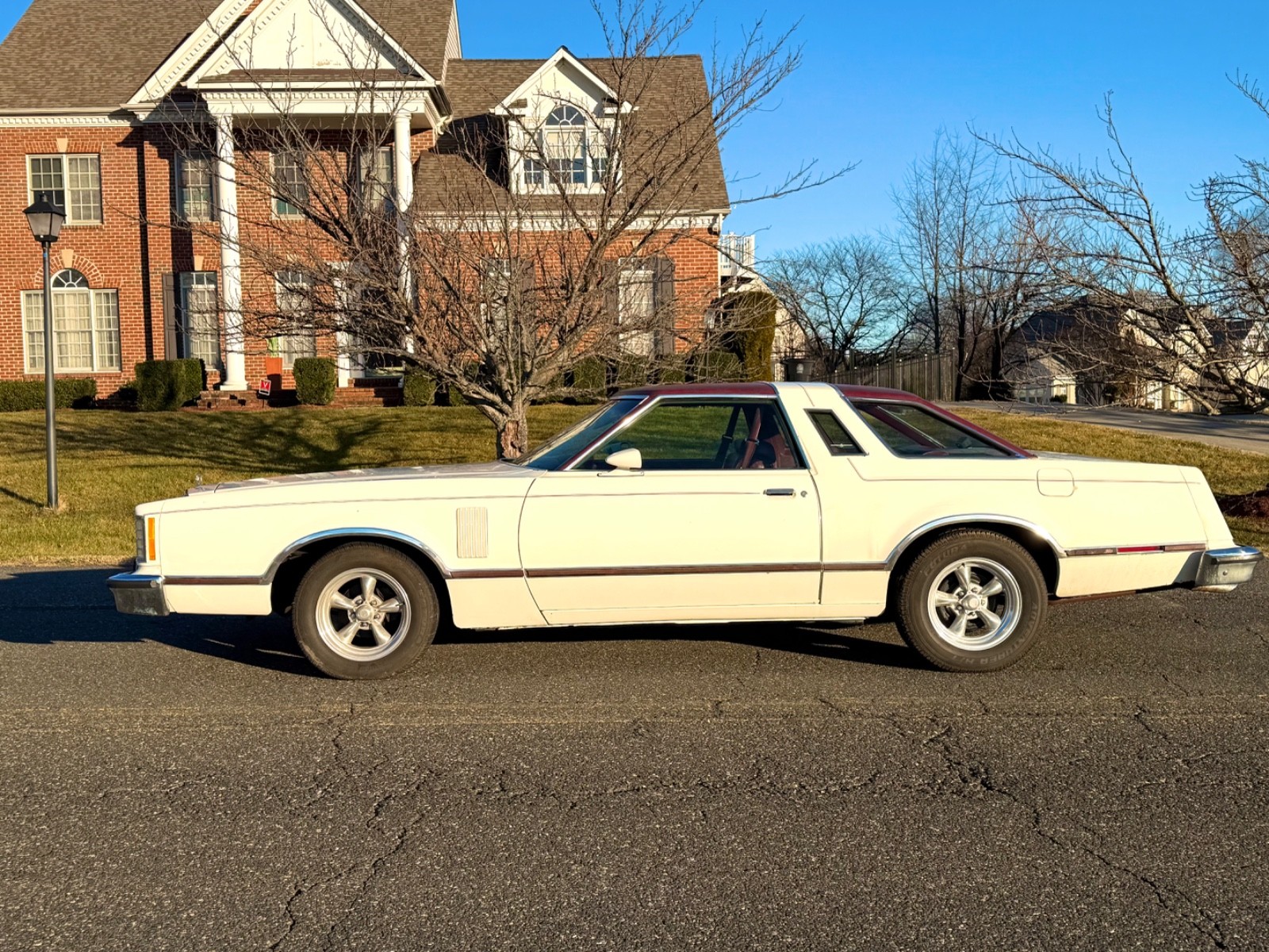 Ford-Thunderbird-1977-Coupe-6