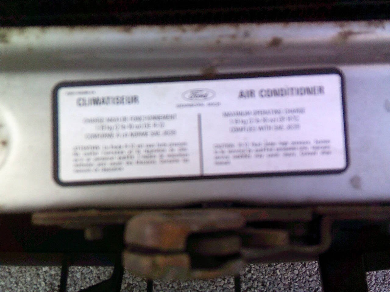 Ford-Thunderbird-1985-Sedan-11