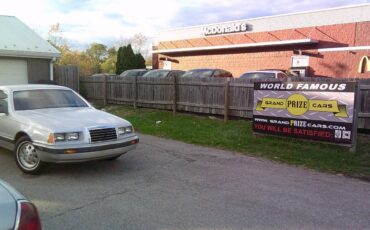 Ford-Thunderbird-1985-Sedan-17