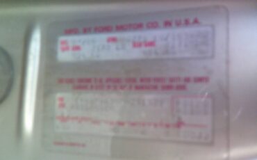 Ford-Thunderbird-1985-Sedan-19