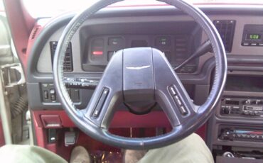 Ford-Thunderbird-1985-Sedan-25