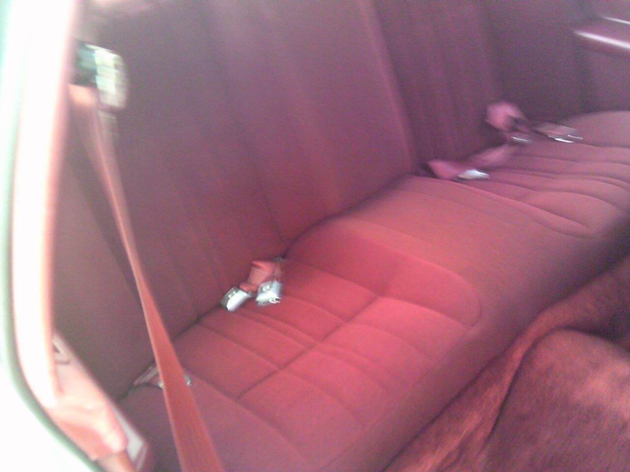 Ford-Thunderbird-1985-Sedan-32