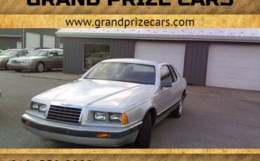 Ford-Thunderbird-1985-Sedan