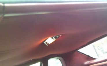 Ford-Thunderbird-1985-Sedan-38