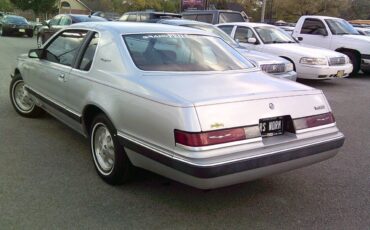 Ford-Thunderbird-1985-Sedan-4