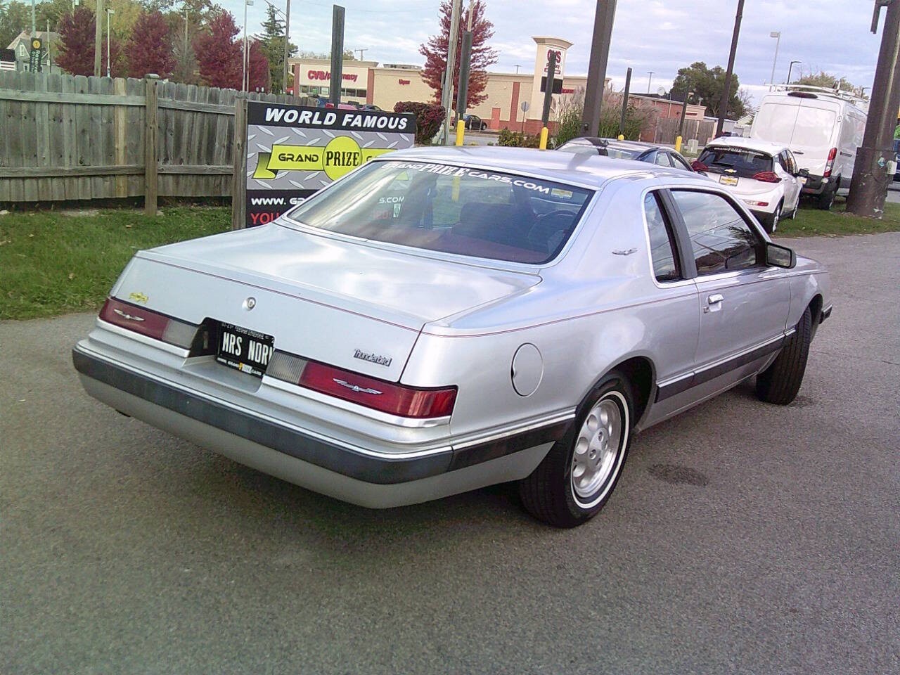 Ford-Thunderbird-1985-Sedan-7