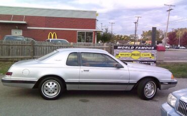 Ford-Thunderbird-1985-Sedan-8