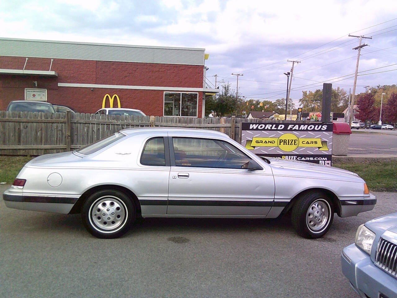 Ford-Thunderbird-1985-Sedan-8