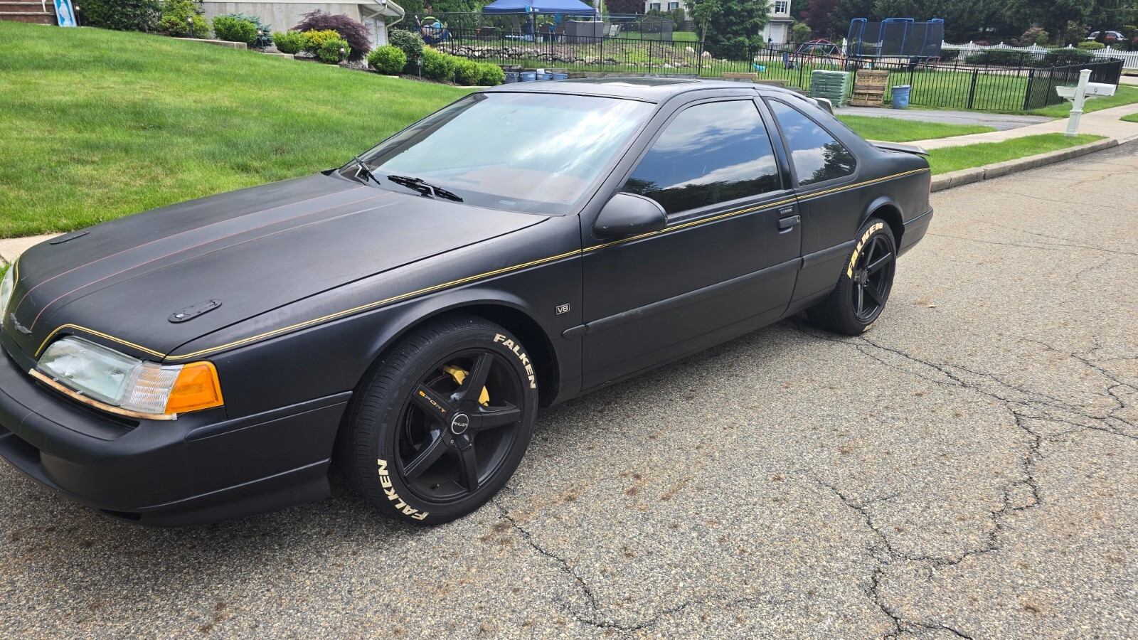 Ford-Thunderbird-1993-Coupe-1