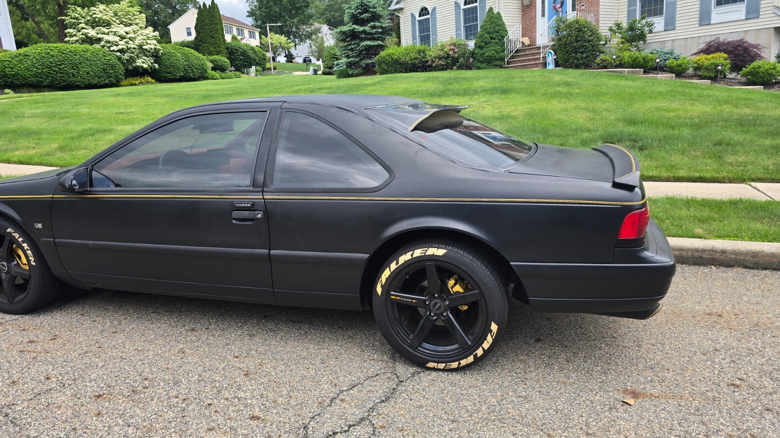 Ford-Thunderbird-1993-Coupe-2