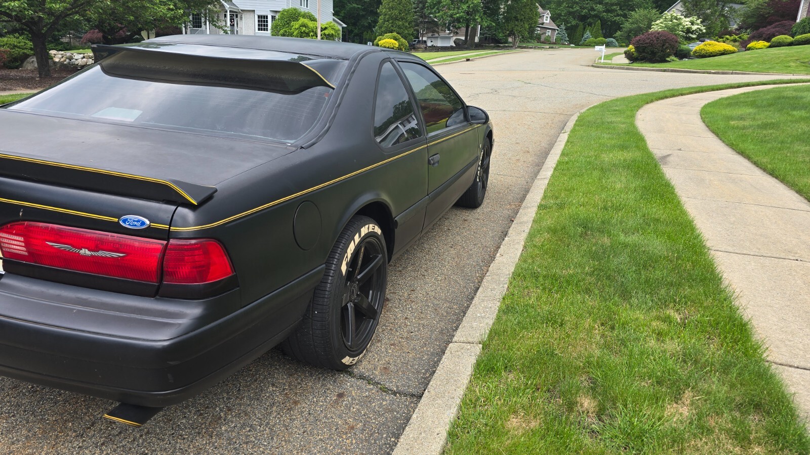 Ford-Thunderbird-1993-Coupe-4