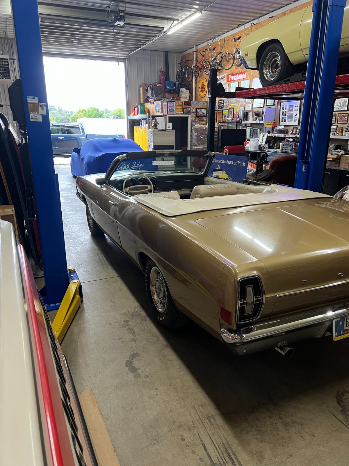 Ford-Torino-1968-Convertible-12