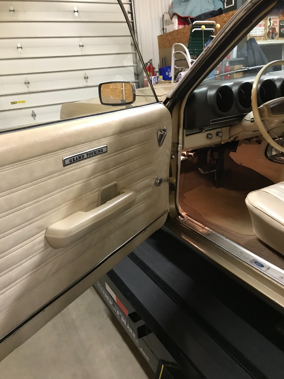 Ford-Torino-1968-Convertible-4