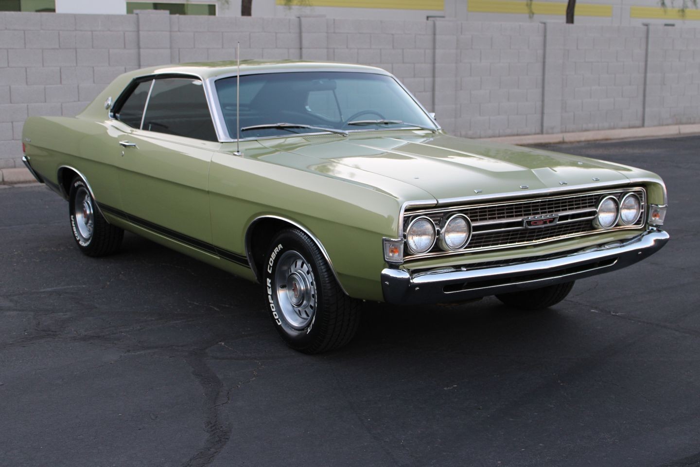 Ford-Torino-1968-Coupe-10