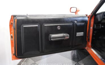 Ford-Torino-1970-Calypso-Coral-Black-10