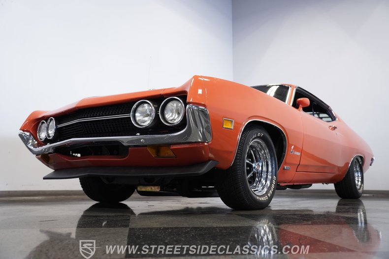 Ford-Torino-1970-Calypso-Coral-Black-22