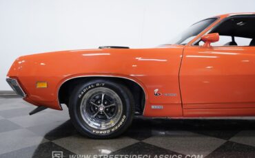Ford-Torino-1970-Calypso-Coral-Black-26