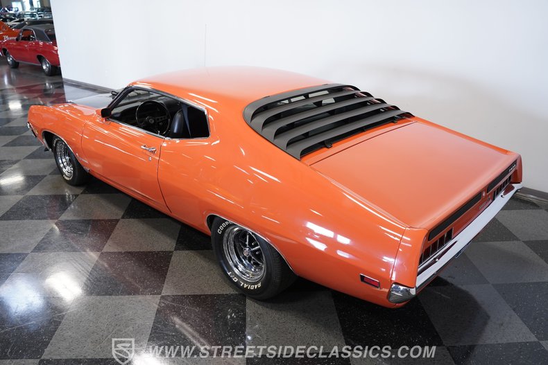 Ford-Torino-1970-Calypso-Coral-Black-29