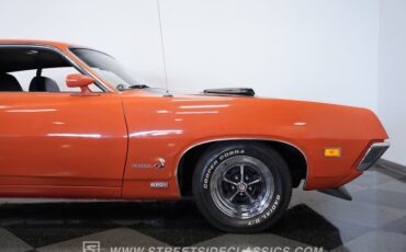 Ford-Torino-1970-Calypso-Coral-Black-36